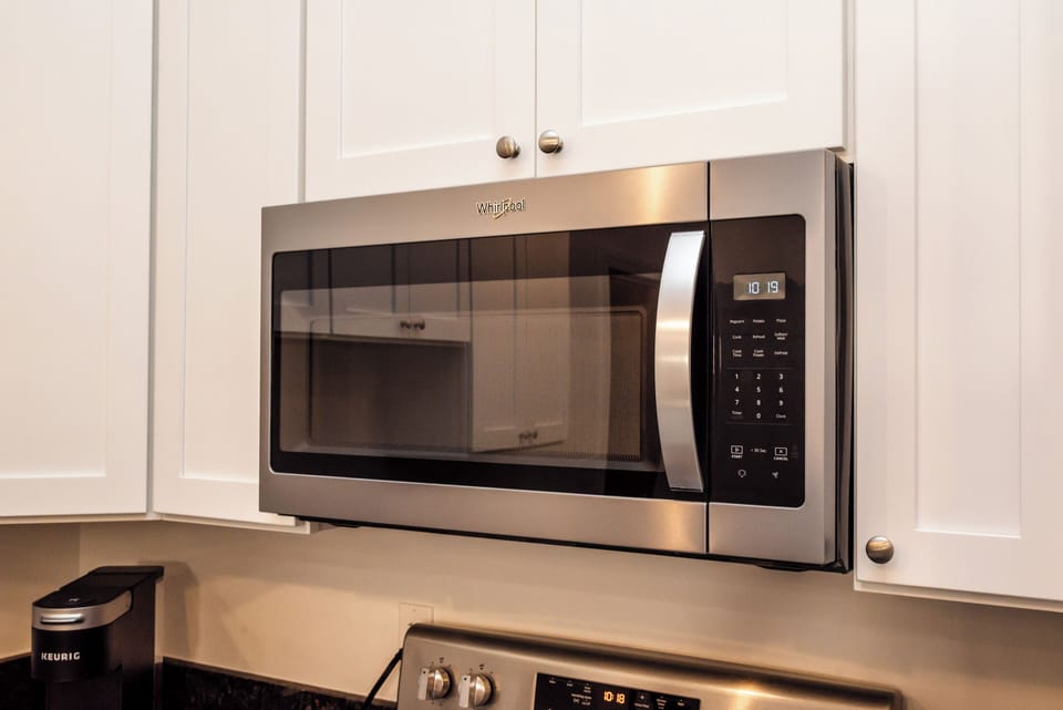 Stainless-steel Whirlpool microwave