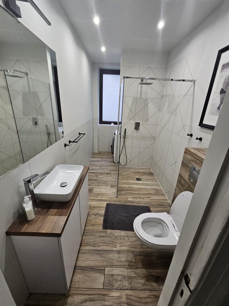 Comfort Apartment, Balcony | Bathroom