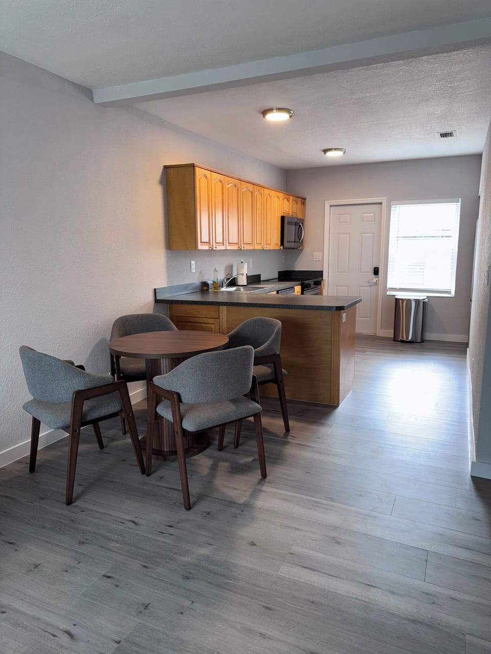 Family Suite | Private kitchen | Full-size fridge, microwave, oven, stovetop