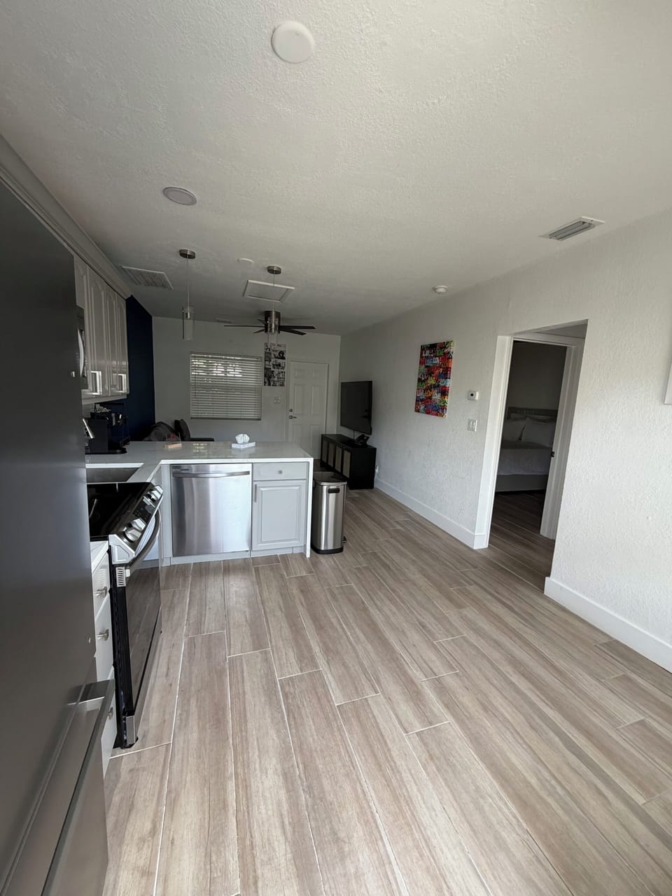 Suite, Patio | Private kitchen | Full-size fridge, microwave, oven, stovetop