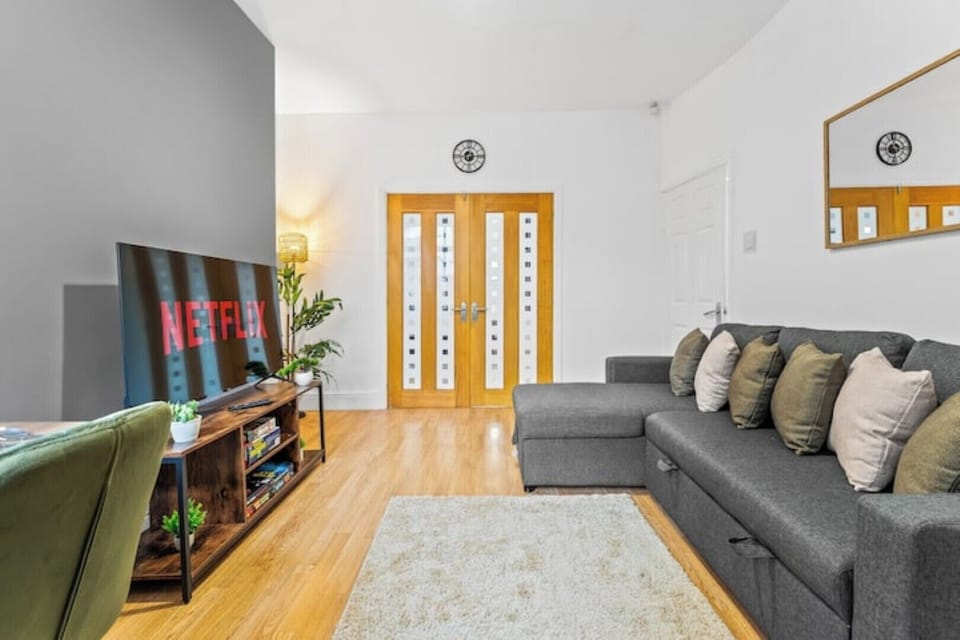 Spacious lounge with dining area.