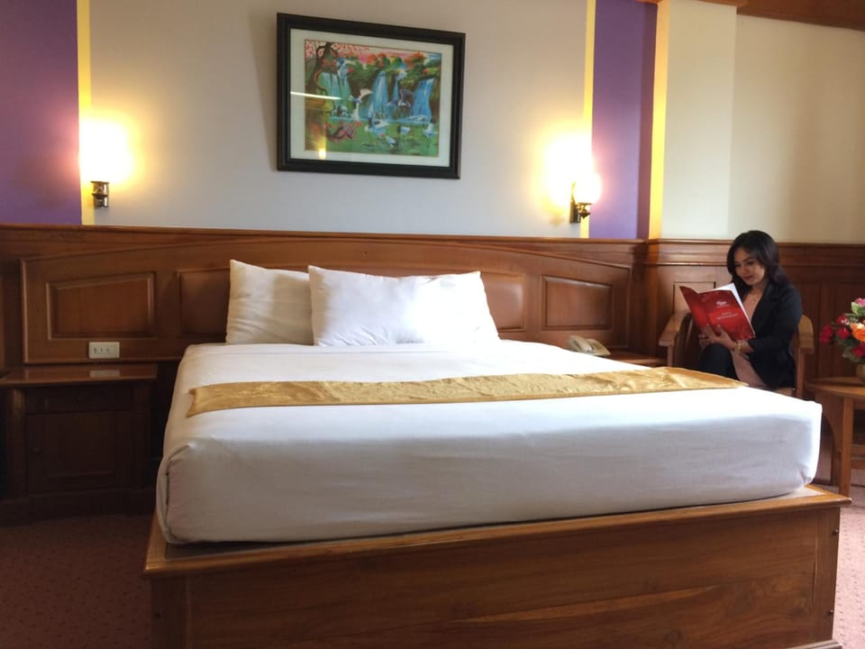 Minibar, in-room safe, desk, rollaway beds (surcharge)