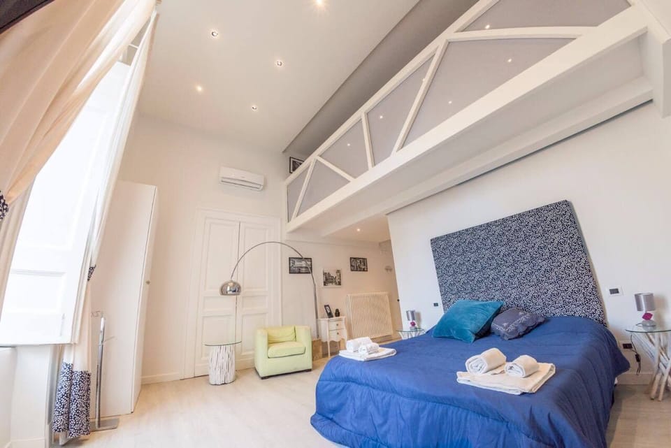 Deluxe Suite, City View | Desk, blackout drapes, soundproofing, free WiFi