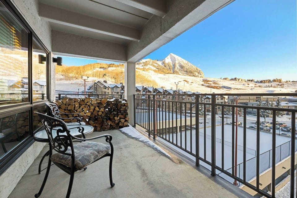 Spacious Balcony with a view of the peak of Mt Crested Butte | Listed with @BookTraverse