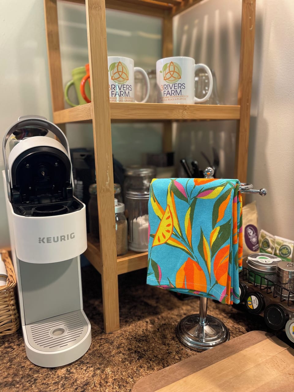 Keurig coffee maker, as well as french press provided with coffee and tea