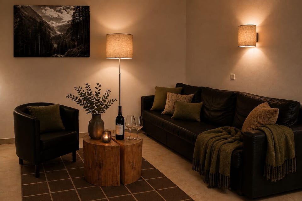 Apartment, 2 Bedrooms, Kitchen, Mountain View | Living area | Flat-screen TV