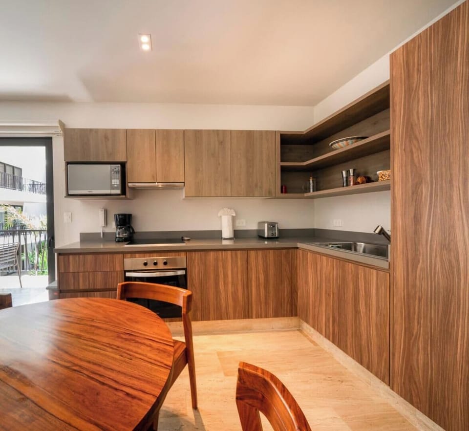 Luxury Apartment, Pool View | Private kitchen