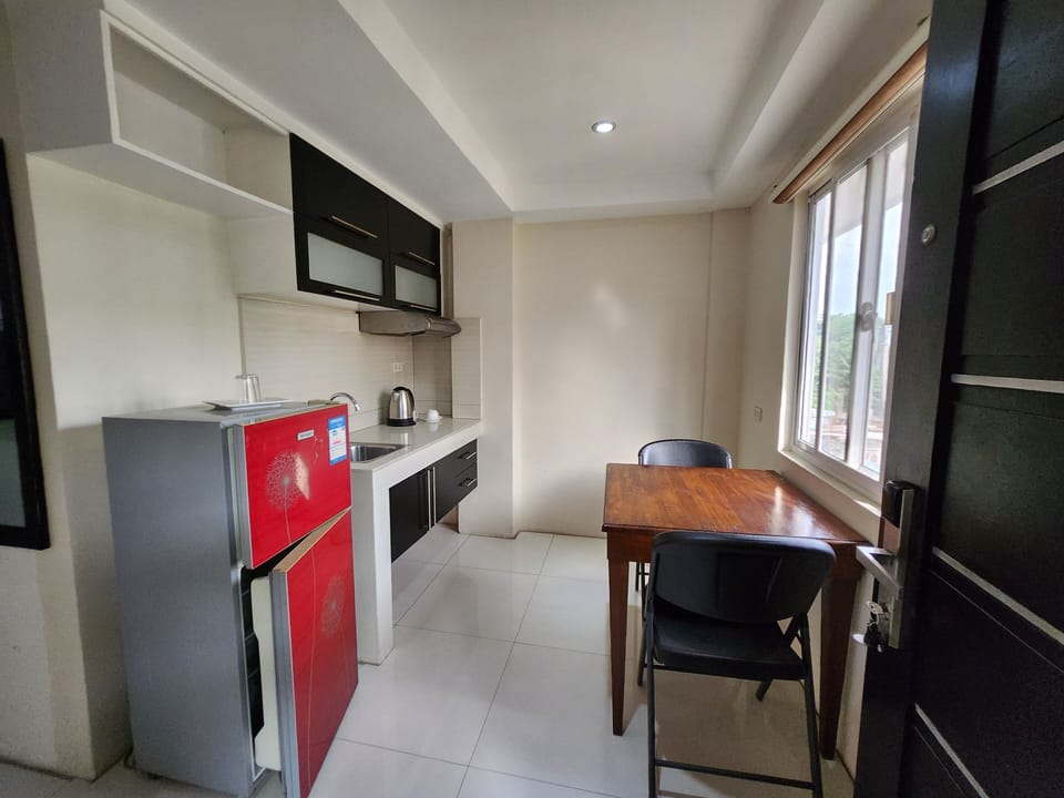Deluxe Studio | Desk, free WiFi