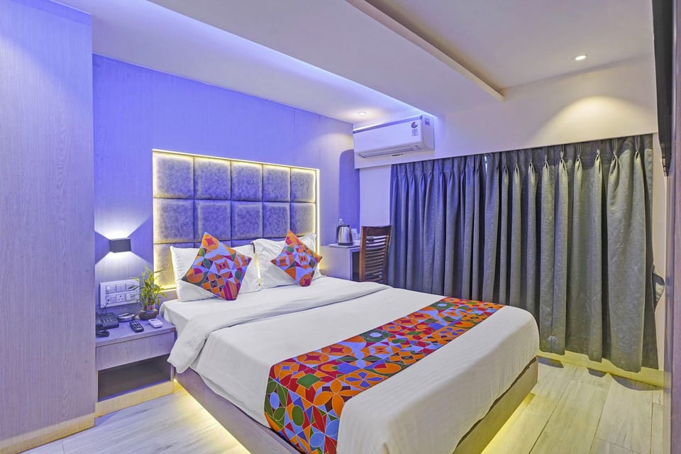 Egyptian cotton sheets, premium bedding, in-room safe, free WiFi