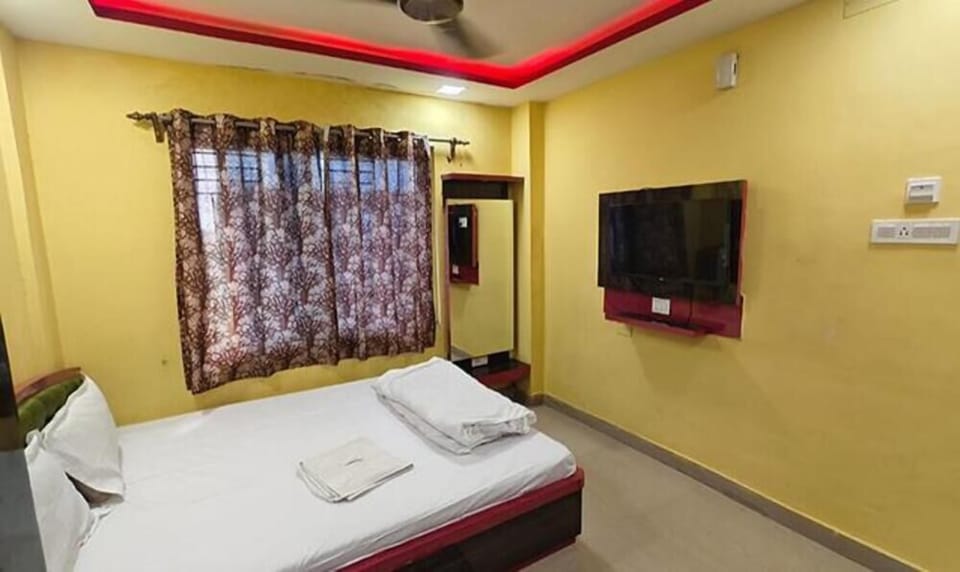 Egyptian cotton sheets, premium bedding, in-room safe, free WiFi