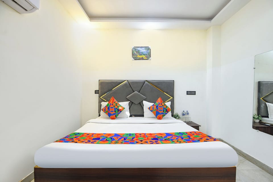 Egyptian cotton sheets, premium bedding, in-room safe, free WiFi