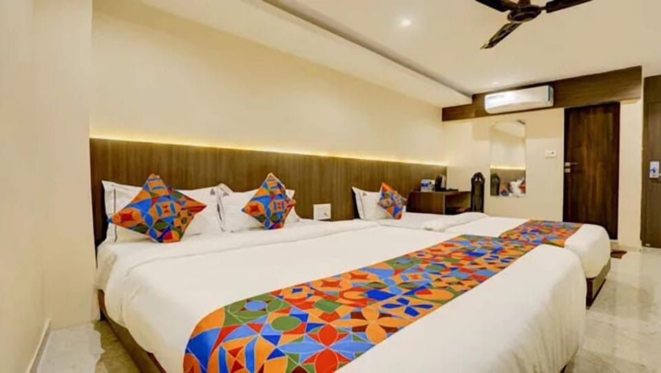Executive Room | Egyptian cotton sheets, premium bedding, in-room safe, free WiFi