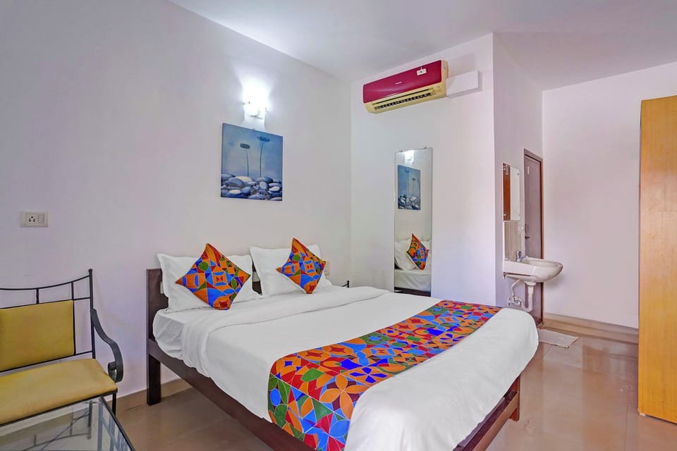 Egyptian cotton sheets, premium bedding, WiFi (free), bed sheets