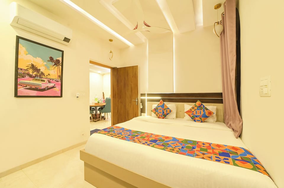 Egyptian cotton sheets, premium bedding, in-room safe, free WiFi