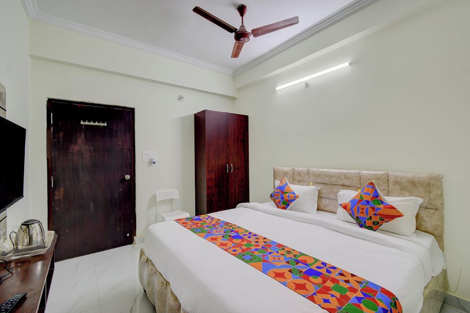 Deluxe Room | Egyptian cotton sheets, premium bedding, in-room safe, free WiFi