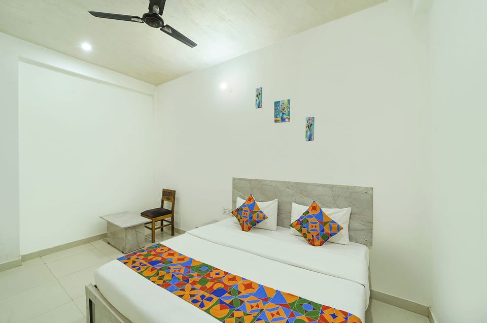 Egyptian cotton sheets, premium bedding, in-room safe, free WiFi