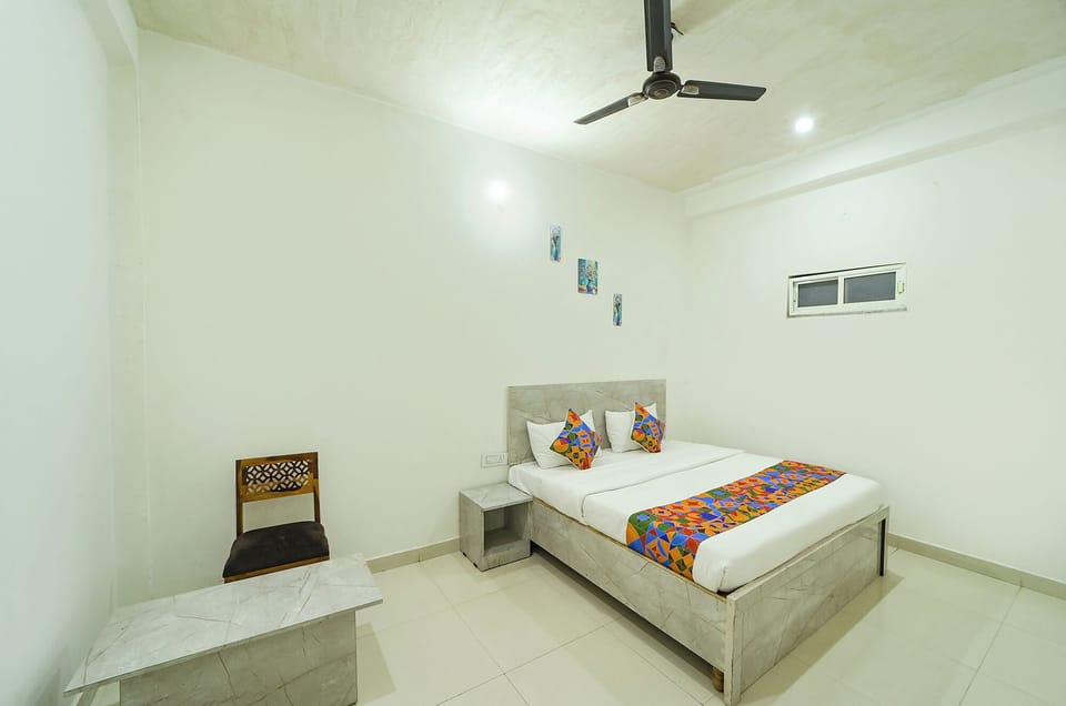 Egyptian cotton sheets, premium bedding, in-room safe, free WiFi