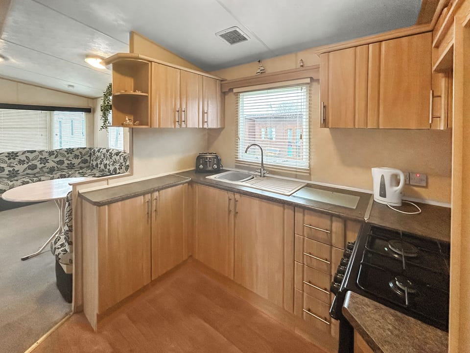 Kitchen | Pete&rsquo;s Holiday Home, Mablethorpe