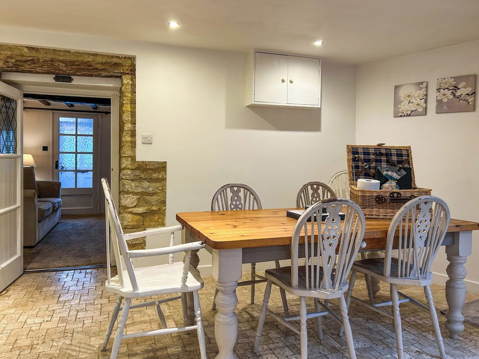 Dining Area | Hailey Hamlet Cottage, Chipping Norton