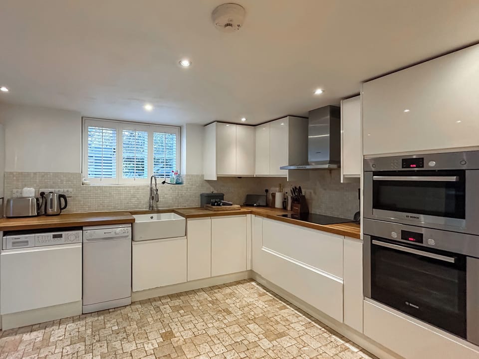 Kitchen | Hailey Hamlet Cottage, Chipping Norton