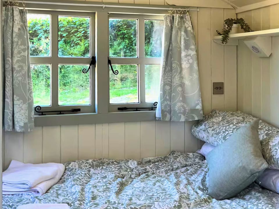 Open plan living space | Bryn Gwyn - Welsh Border Glamping, Shrewsbury