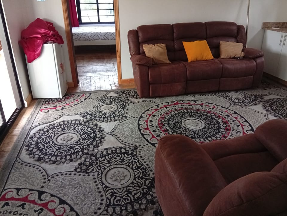 House, 2 Bedrooms, Patio, Garden View | Living area
