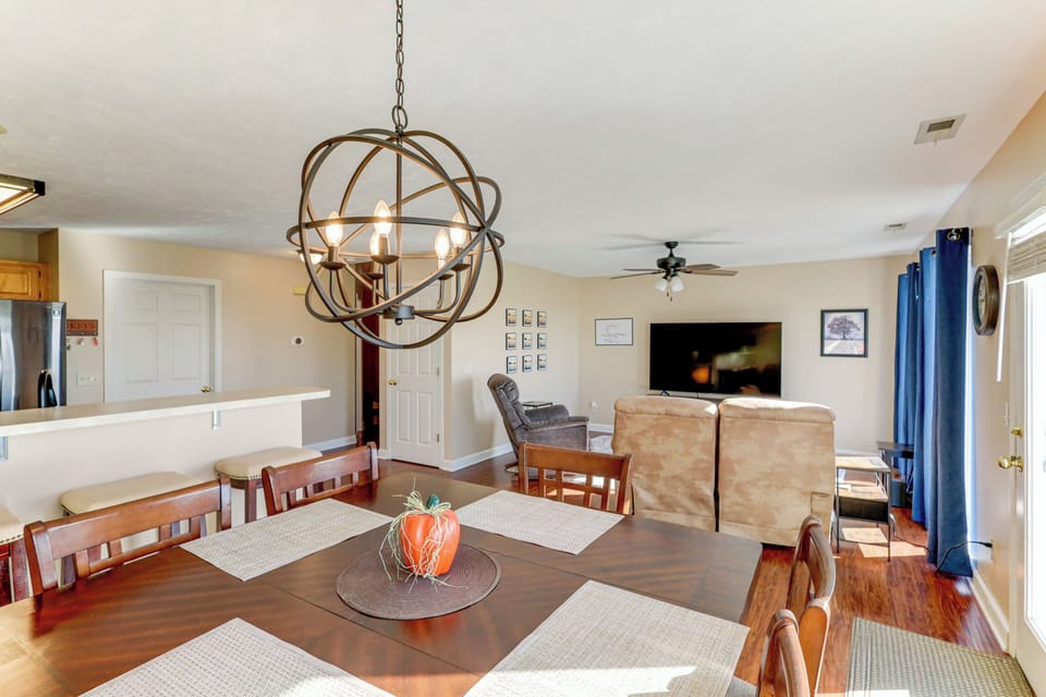 Dining Area | 1st Floor