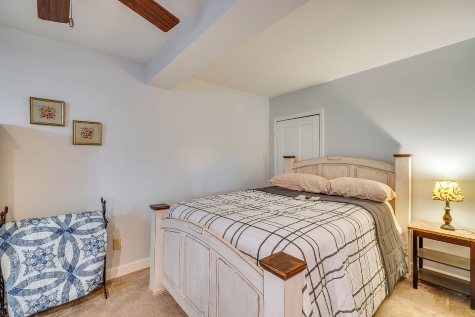 Open Bedroom Area | Queen Bed