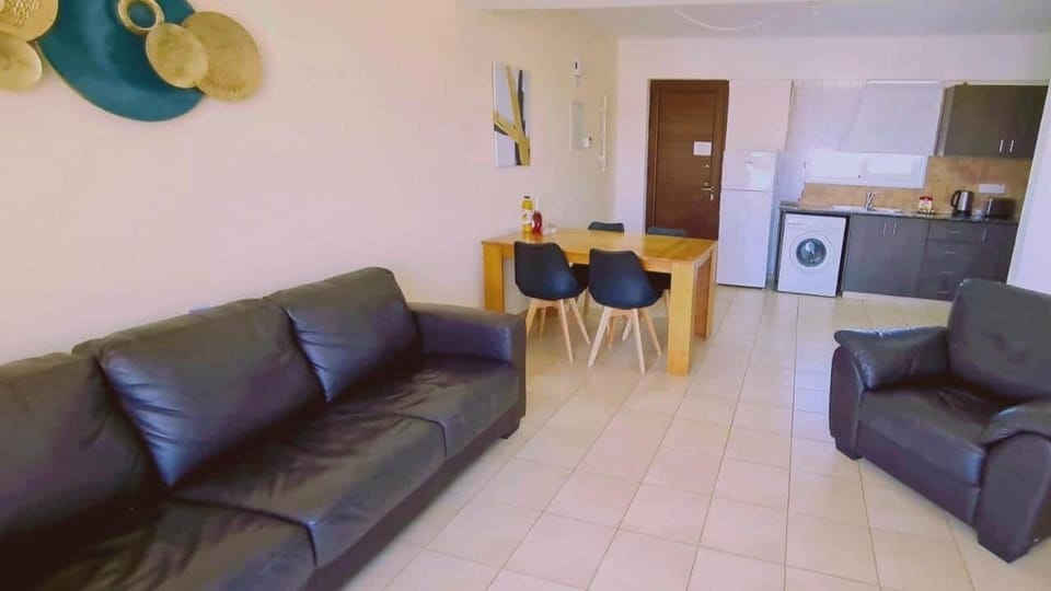 Living room - Kitchen area