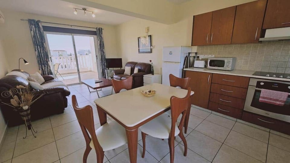 Living room - Kitchen area