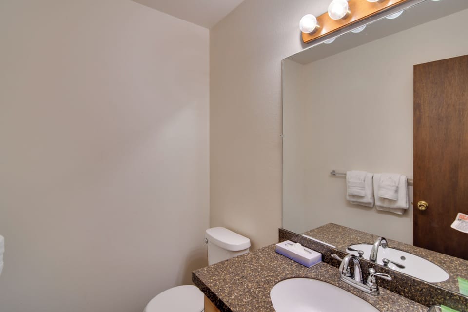 Half Bathroom | 1st Floor