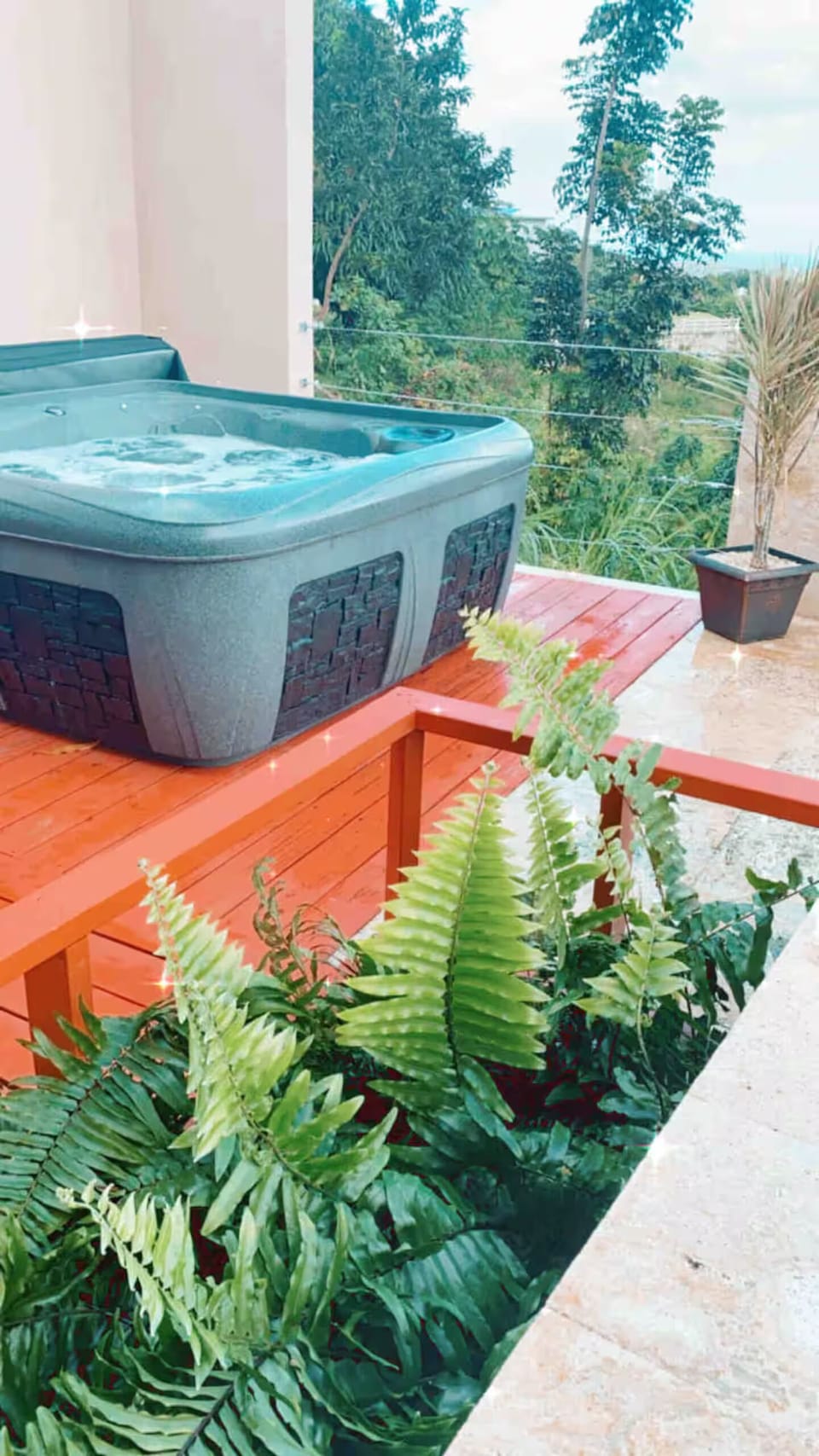 Outdoor spa tub