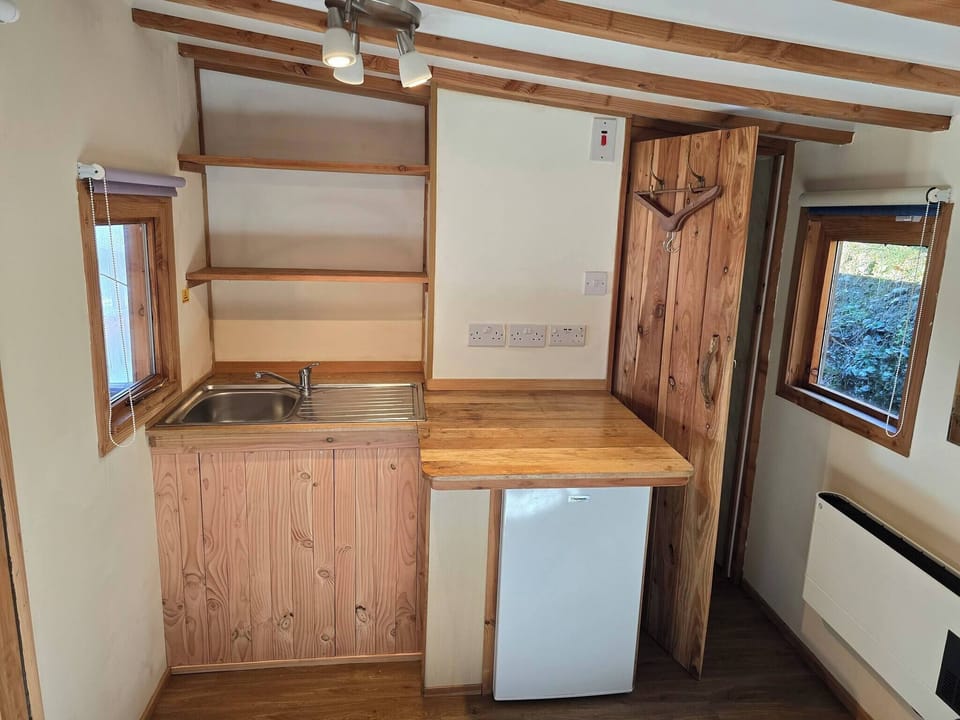 Cabin, 2 Bedrooms, Smoking, Balcony | Interior