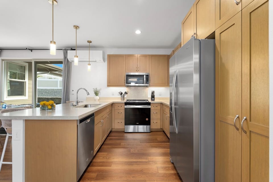 Fully equipped kitchen.