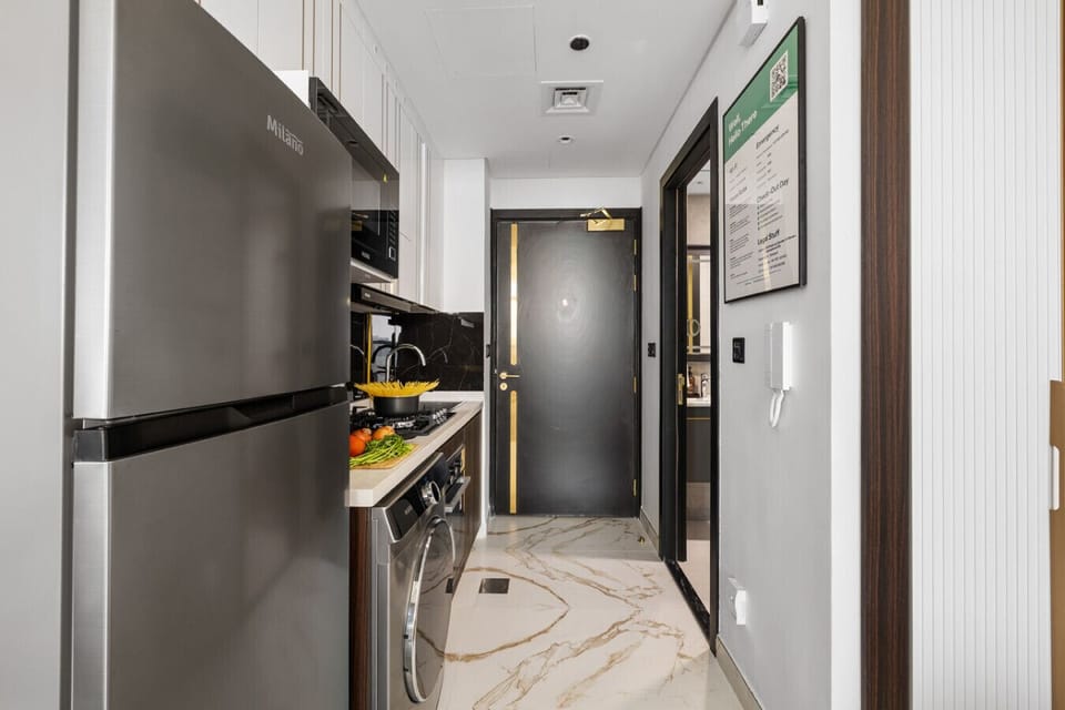 Fully equipped kitchen with all cooking essentials