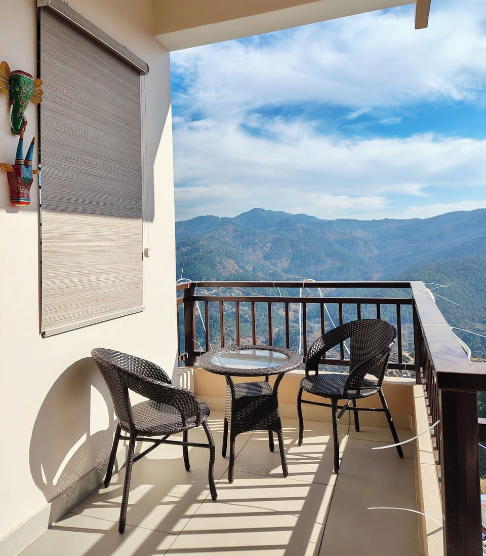 The Crib Almora Hotel in Uttarakhand