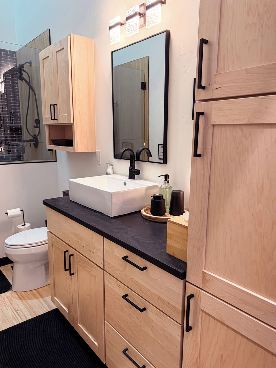 Guest Suite 1 Bathroom
