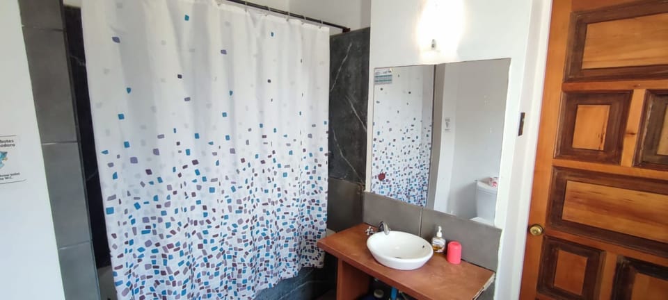 Standard Double Room | Bathroom | Shower