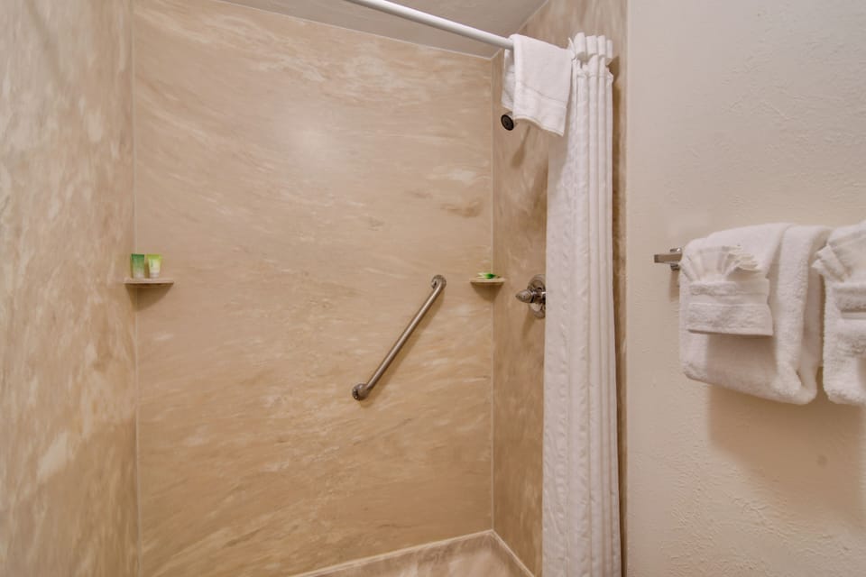 Woodsy Winter Park Condo w/ Pool & Hot Tub Access Apartment in Fraser