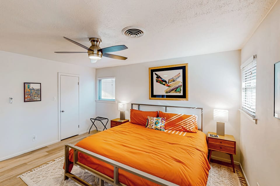 Dog-friendly Lubbock Home w/ Backyard Cottage in Lubbock