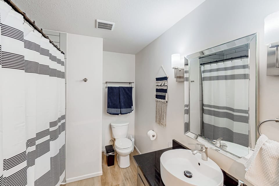 Dog-friendly Lubbock Home w/ Backyard Cottage in Lubbock