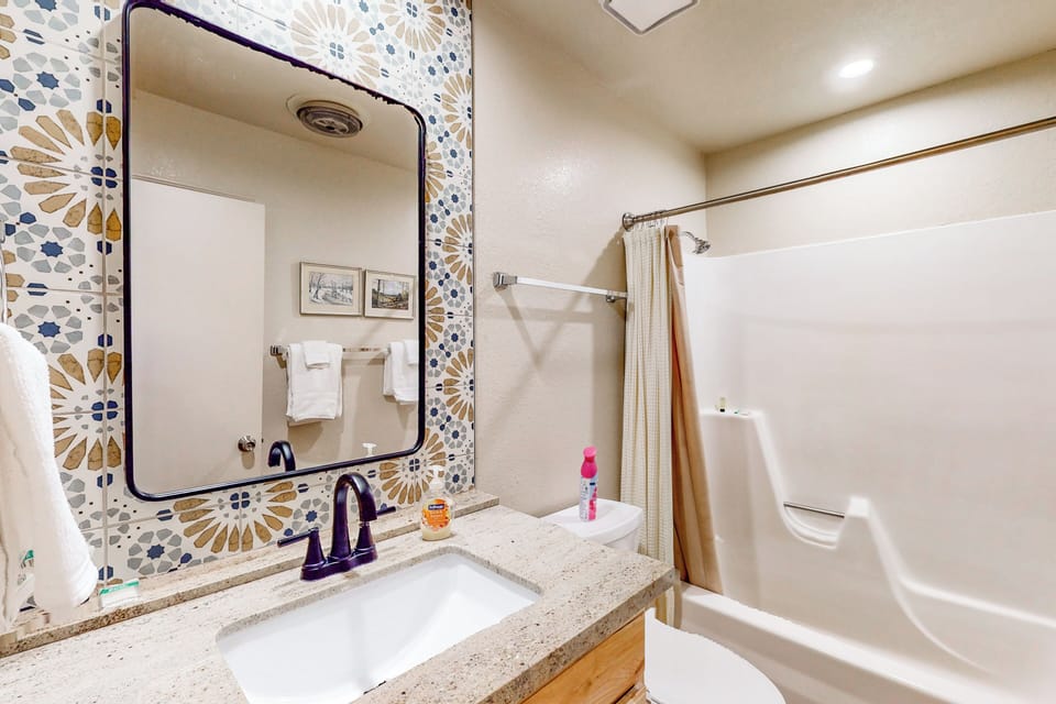 3BR Condo w/ Fire Pit & Full Kitchen Apartment in Arizona