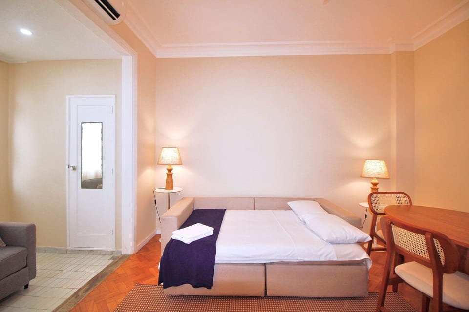 Comfort Apartment | Iron/ironing board, free WiFi