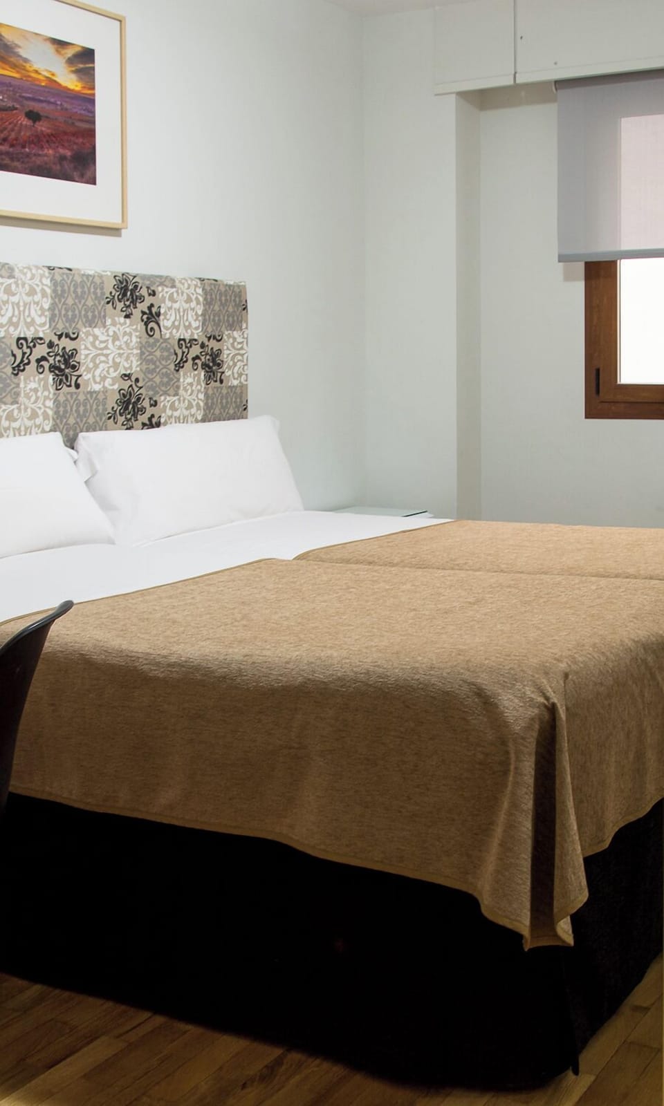 Free WiFi, bed sheets