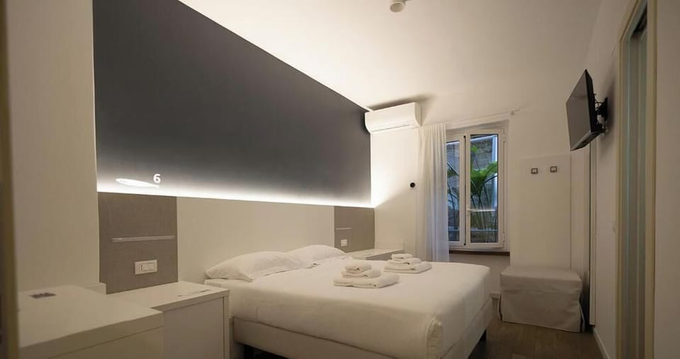 Down comforters, free WiFi, bed sheets