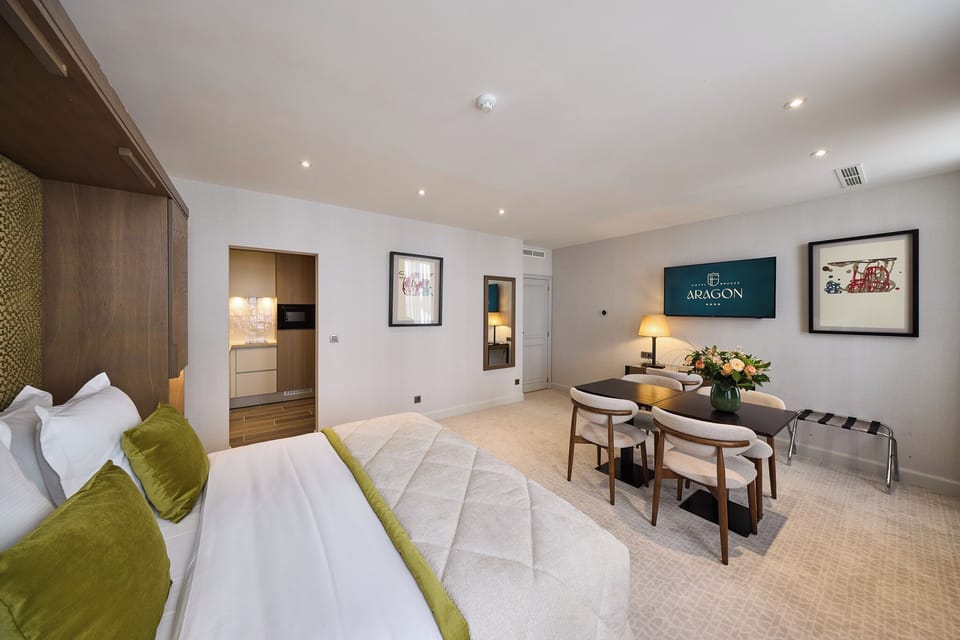 Residence "King Ferdinand" | Premium bedding, pillowtop beds, minibar, in-room safe