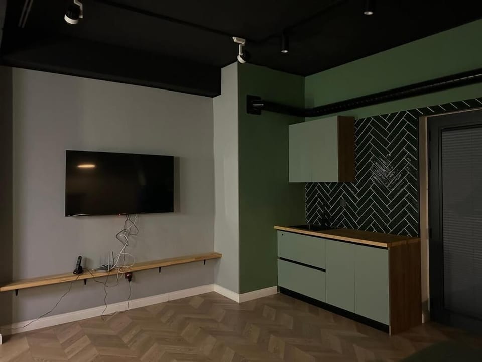 Classic Apartment, Balcony, City View | Hypo-allergenic bedding, Select Comfort beds, minibar, in-room safe