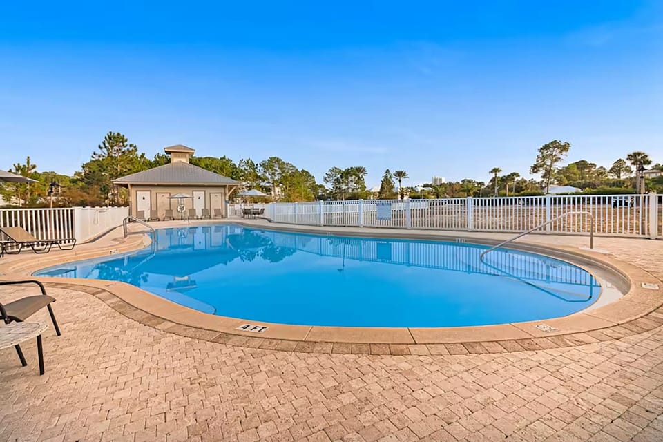Seagrove Highlands pool