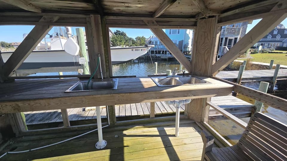 Fish Cleaning Station