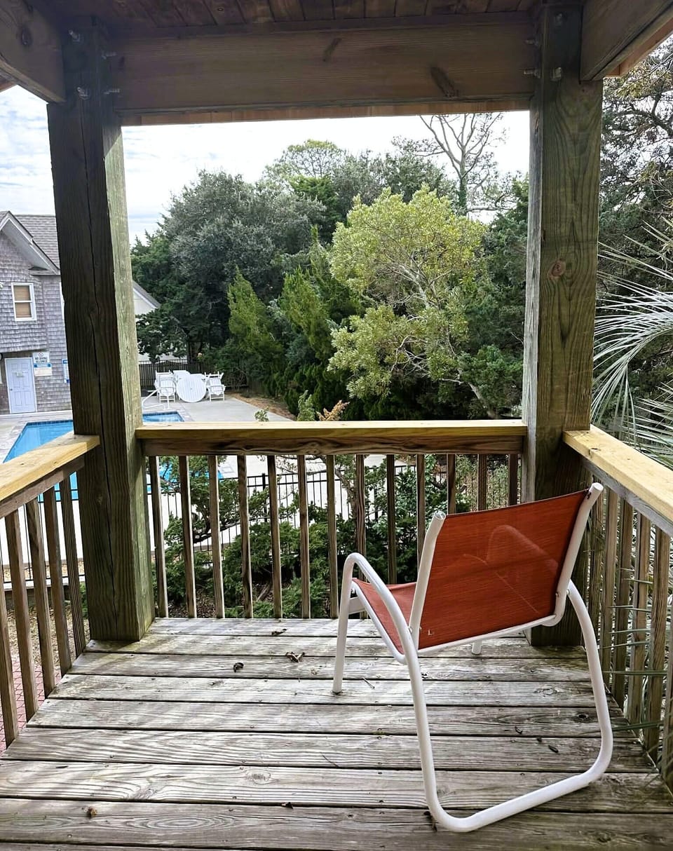 Crow's Nest Entrance view